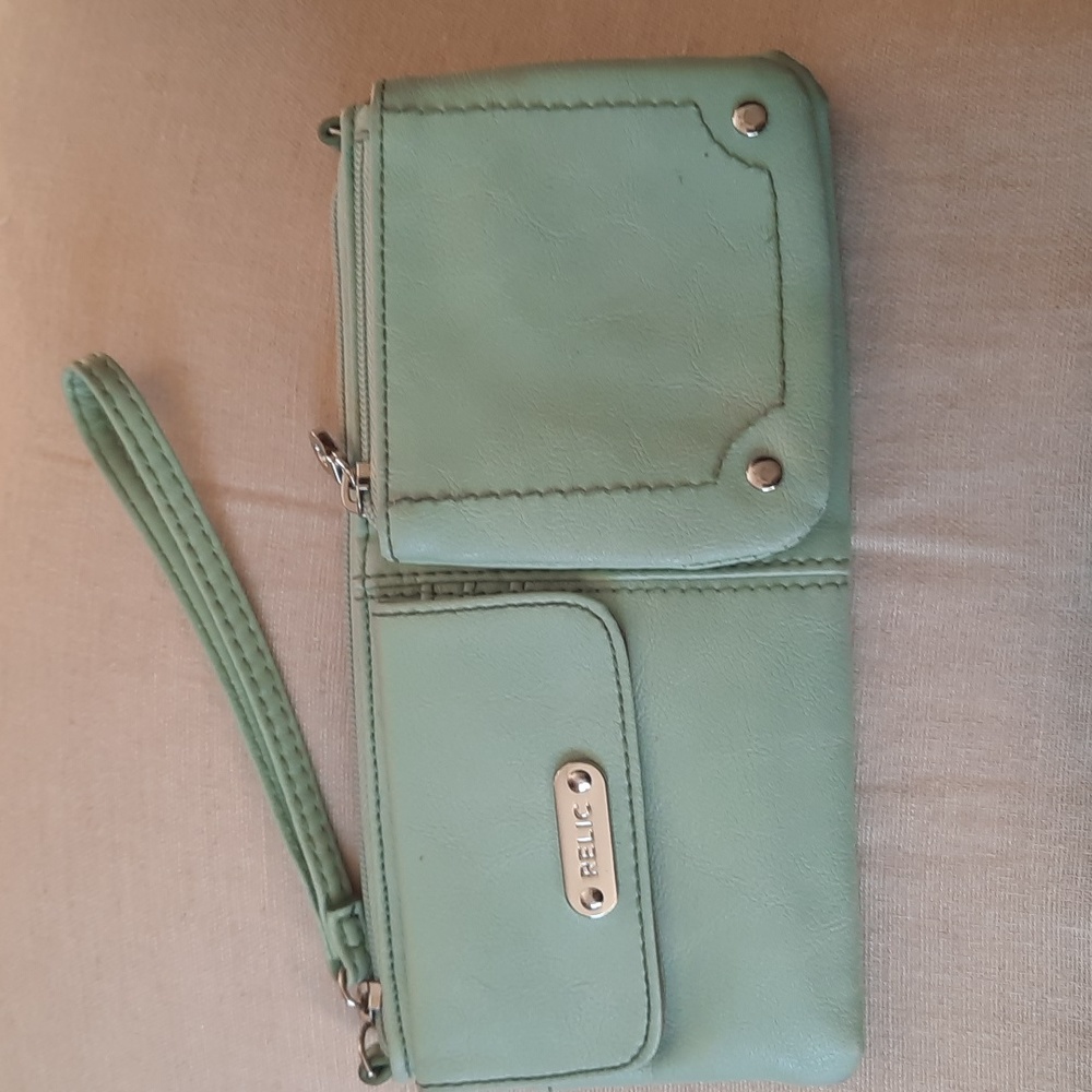 Relic wristlet
